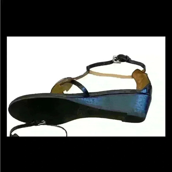 Coach Sandal’s For Women Preowned Size 9B- Small Wedge Heel - Vipor - Picture 2 of 5